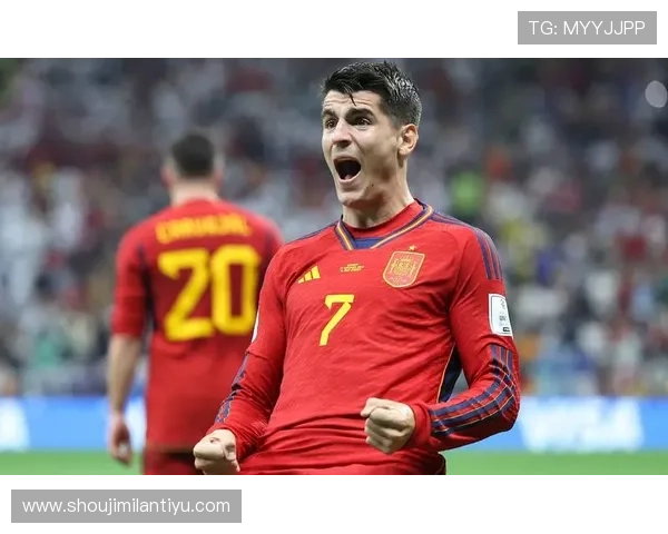 AC米兰旗舰平台全面解析助你深入了解俱乐部最新动态与官方资源 AC米兰旗舰平台全面解析助你深入了解俱乐部最新动态与官方资源